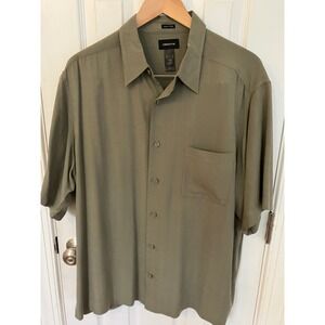 Clairborne Mens XL Olive Green 100% Silk Short Sleeve Button Up Shirt
